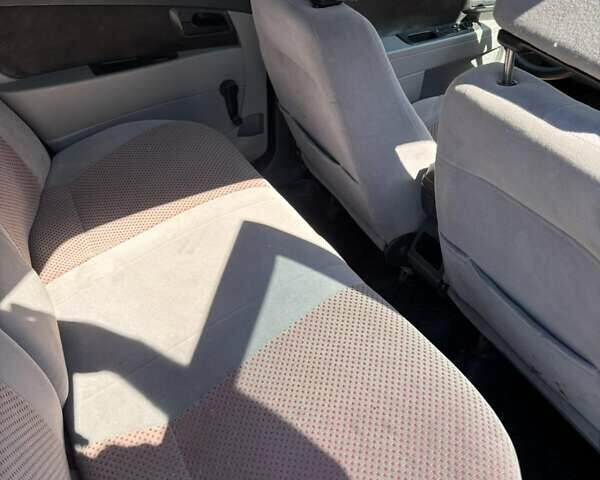 Красный ВАЗ 2170 Priora, объемом двигателя 1.6 л и пробегом 146 тыс. км за 1850 $, фото 4 на Automoto.ua