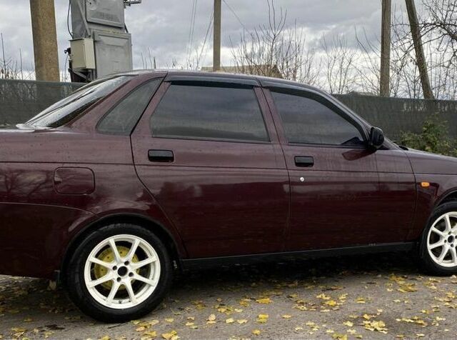 Красный ВАЗ 2170 Priora, объемом двигателя 1.6 л и пробегом 190 тыс. км за 2800 $, фото 3 на Automoto.ua