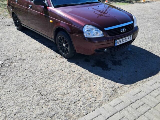 Красный ВАЗ 2170 Priora, объемом двигателя 1.6 л и пробегом 153 тыс. км за 2249 $, фото 5 на Automoto.ua