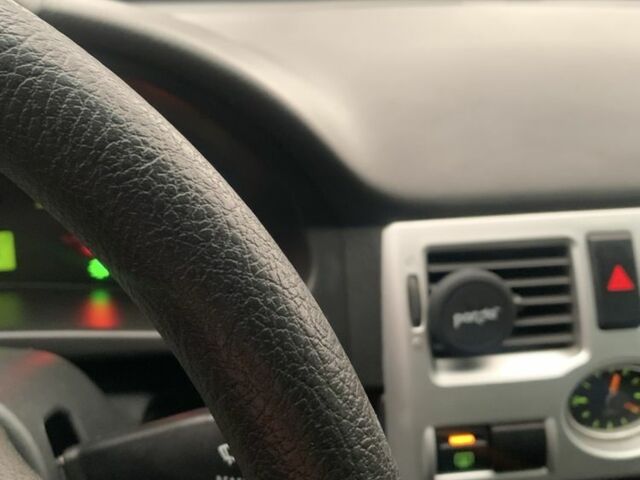 Красный ВАЗ 2170 Priora, объемом двигателя 1.6 л и пробегом 135 тыс. км за 3000 $, фото 11 на Automoto.ua