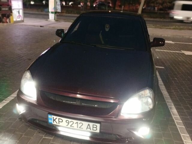 Красный ВАЗ 2170 Priora, объемом двигателя 1.6 л и пробегом 1 тыс. км за 3200 $, фото 2 на Automoto.ua