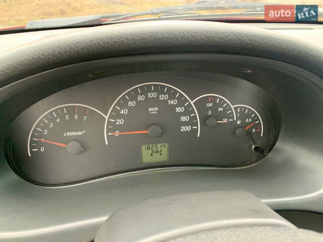 Червоний ВАЗ 2170 Priora, об'ємом двигуна 1.6 л та пробігом 182 тис. км за 2300 $, фото 13 на Automoto.ua