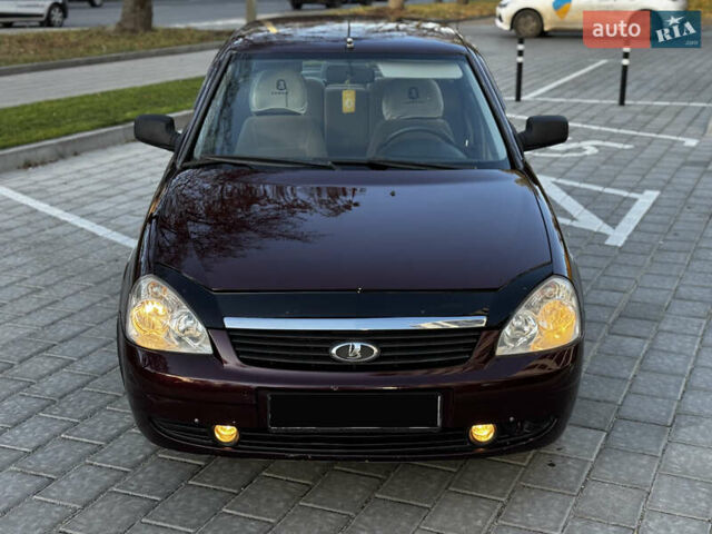 Червоний ВАЗ 2170 Priora, об'ємом двигуна 1.6 л та пробігом 200 тис. км за 2600 $, фото 2 на Automoto.ua