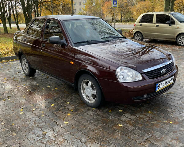 Красный ВАЗ 2170 Priora, объемом двигателя 1.6 л и пробегом 200 тыс. км за 2300 $, фото 2 на Automoto.ua