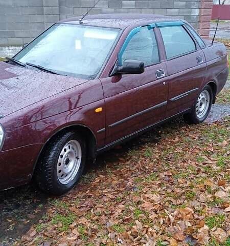 Красный ВАЗ 2170 Priora, объемом двигателя 1.6 л и пробегом 238 тыс. км за 1799 $, фото 2 на Automoto.ua