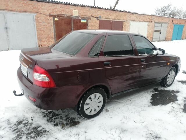 Красный ВАЗ 2170 Priora, объемом двигателя 1.6 л и пробегом 320 тыс. км за 2500 $, фото 3 на Automoto.ua