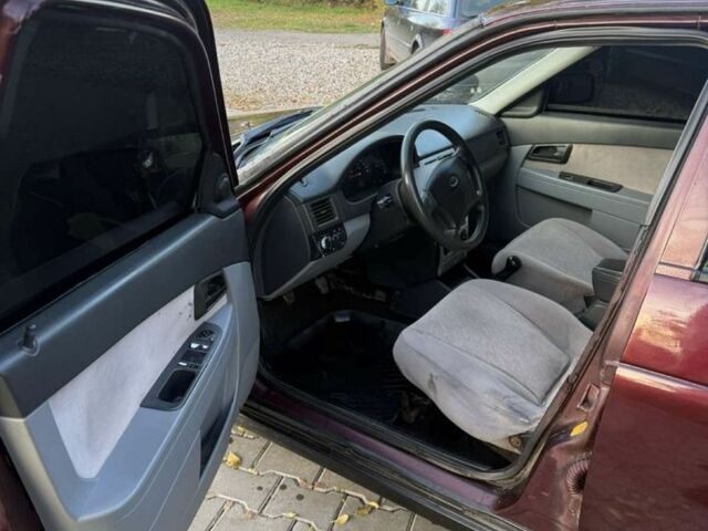 Красный ВАЗ 2170 Priora, объемом двигателя 1.6 л и пробегом 777 тыс. км за 1850 $, фото 9 на Automoto.ua