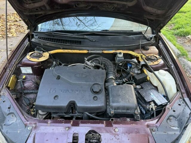 Красный ВАЗ 2170 Priora, объемом двигателя 1.6 л и пробегом 777 тыс. км за 1850 $, фото 11 на Automoto.ua