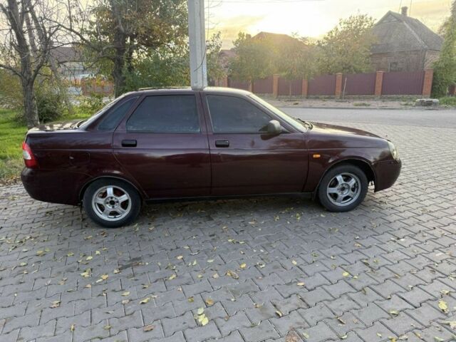 Красный ВАЗ 2170 Priora, объемом двигателя 1.6 л и пробегом 777 тыс. км за 1850 $, фото 4 на Automoto.ua