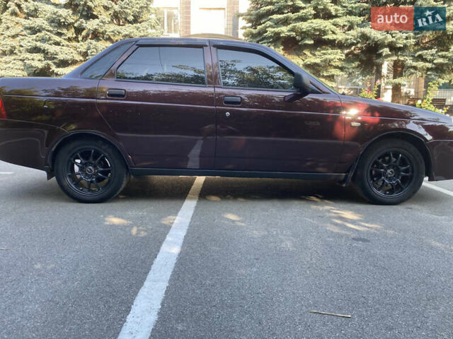 Красный ВАЗ 2170 Priora, объемом двигателя 1.6 л и пробегом 331 тыс. км за 4000 $, фото 7 на Automoto.ua