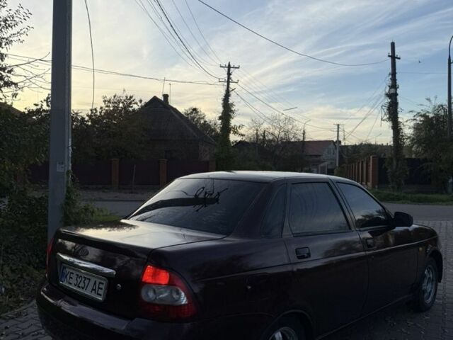 Красный ВАЗ 2170 Priora, объемом двигателя 1.6 л и пробегом 777 тыс. км за 1850 $, фото 3 на Automoto.ua