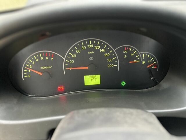 Красный ВАЗ 2170 Priora, объемом двигателя 1.6 л и пробегом 178 тыс. км за 1200 $, фото 5 на Automoto.ua