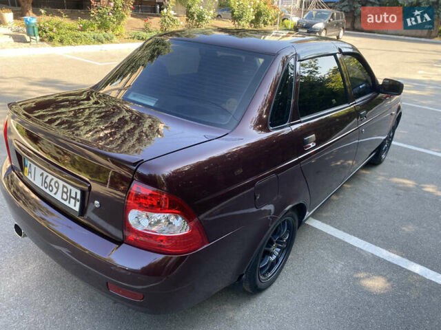 Красный ВАЗ 2170 Priora, объемом двигателя 1.6 л и пробегом 331 тыс. км за 4000 $, фото 12 на Automoto.ua