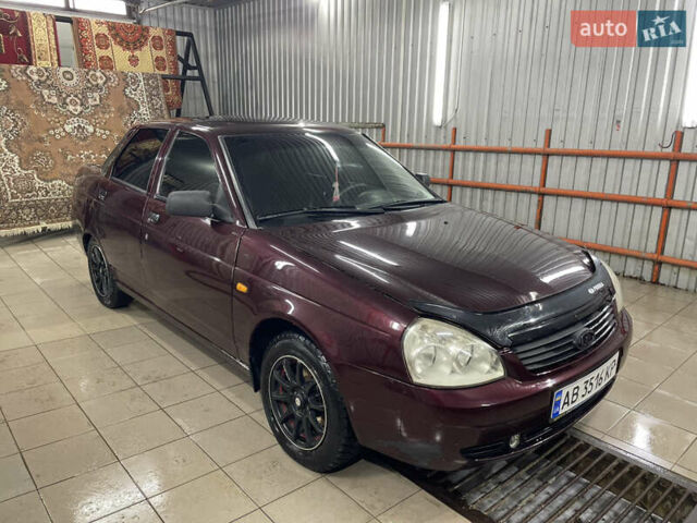 Красный ВАЗ 2170 Priora, объемом двигателя 1.6 л и пробегом 202 тыс. км за 1555 $, фото 5 на Automoto.ua