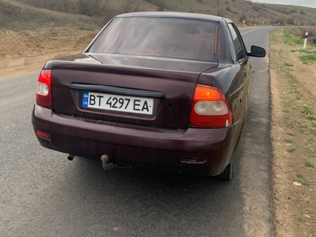 Красный ВАЗ 2170 Priora, объемом двигателя 1.6 л и пробегом 3 тыс. км за 1776 $, фото 3 на Automoto.ua