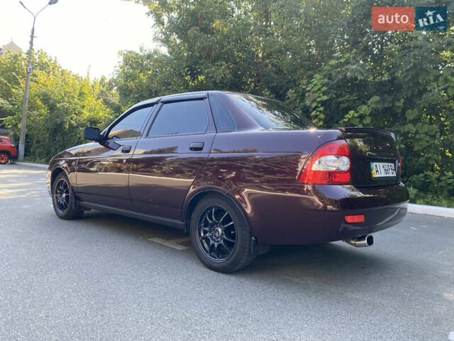 Красный ВАЗ 2170 Priora, объемом двигателя 1.6 л и пробегом 331 тыс. км за 4000 $, фото 5 на Automoto.ua