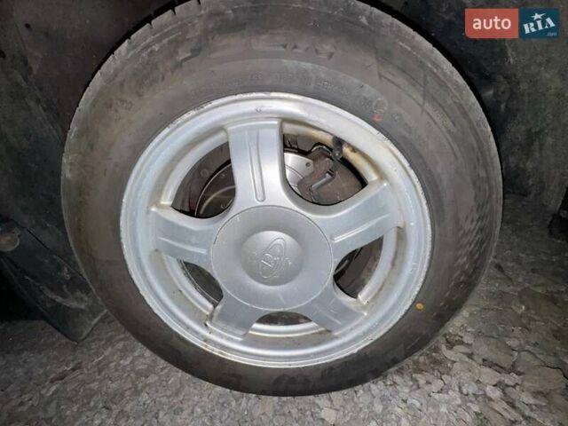 Червоний ВАЗ 2170 Priora, об'ємом двигуна 1.6 л та пробігом 250 тис. км за 3200 $, фото 16 на Automoto.ua