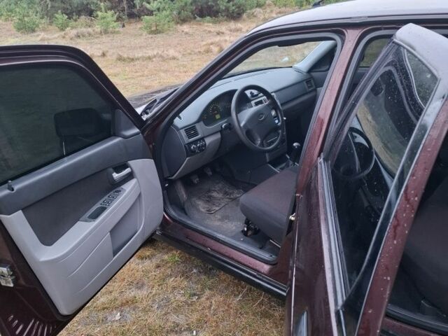 Червоний ВАЗ 2170 Priora, об'ємом двигуна 1.6 л та пробігом 130 тис. км за 1500 $, фото 5 на Automoto.ua