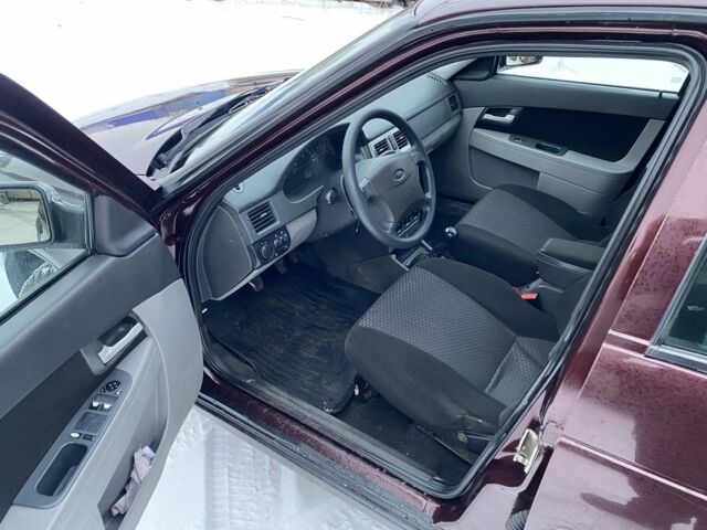 Красный ВАЗ 2170 Priora, объемом двигателя 1.6 л и пробегом 113 тыс. км за 3000 $, фото 9 на Automoto.ua