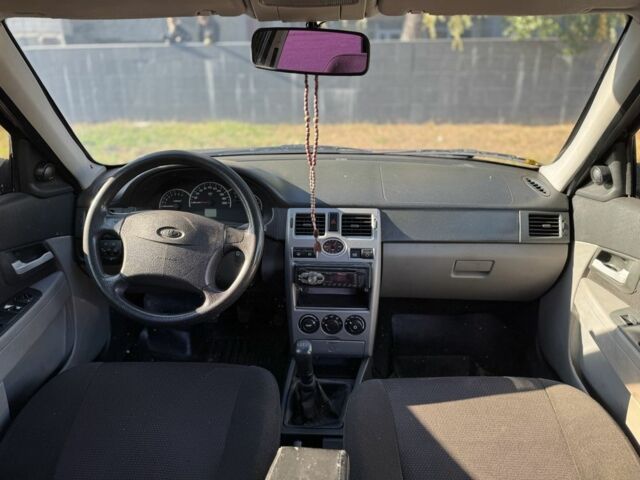 Червоний ВАЗ 2170 Priora, об'ємом двигуна 1.6 л та пробігом 160 тис. км за 1700 $, фото 9 на Automoto.ua