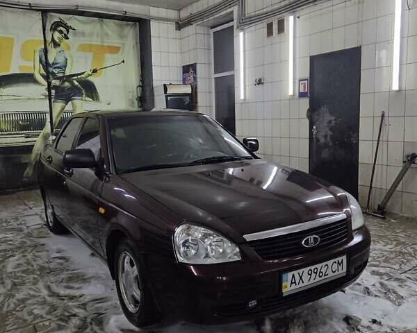 Красный ВАЗ 2170 Priora, объемом двигателя 1.6 л и пробегом 154 тыс. км за 3400 $, фото 2 на Automoto.ua
