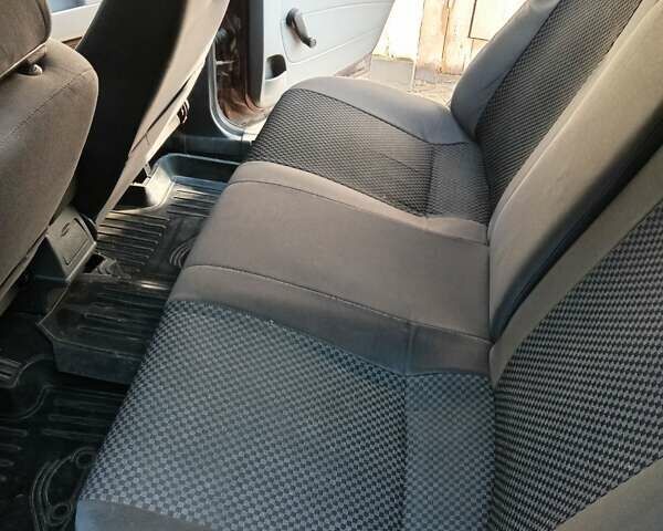 Красный ВАЗ 2170 Priora, объемом двигателя 1.6 л и пробегом 225 тыс. км за 3150 $, фото 2 на Automoto.ua
