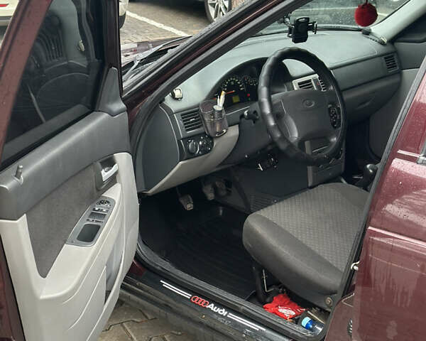 Красный ВАЗ 2170 Priora, объемом двигателя 1.6 л и пробегом 94 тыс. км за 4100 $, фото 7 на Automoto.ua