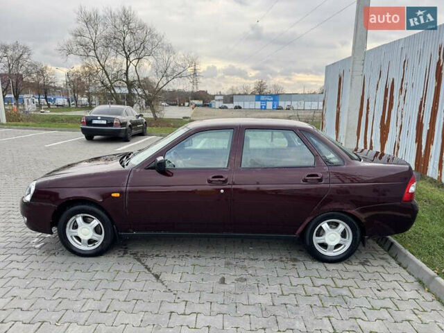 Красный ВАЗ 2170 Priora, объемом двигателя 1.6 л и пробегом 59 тыс. км за 2800 $, фото 2 на Automoto.ua