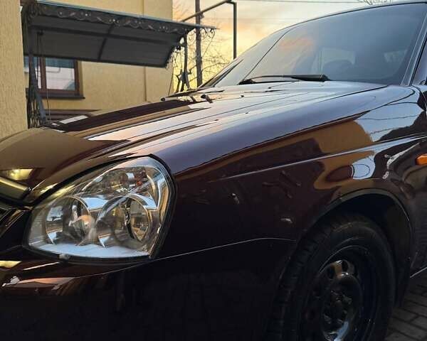 Красный ВАЗ 2170 Priora, объемом двигателя 1.6 л и пробегом 110 тыс. км за 2600 $, фото 3 на Automoto.ua
