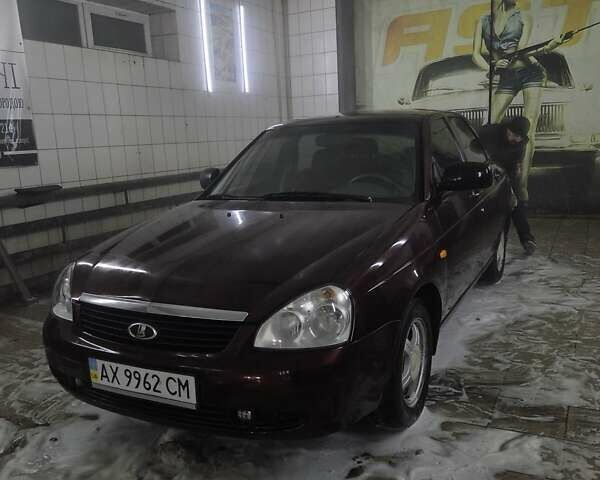 Красный ВАЗ 2170 Priora, объемом двигателя 1.6 л и пробегом 154 тыс. км за 3400 $, фото 1 на Automoto.ua