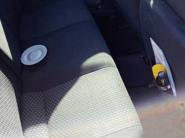 Красный ВАЗ 2170 Priora, объемом двигателя 1.6 л и пробегом 150 тыс. км за 2900 $, фото 8 на Automoto.ua