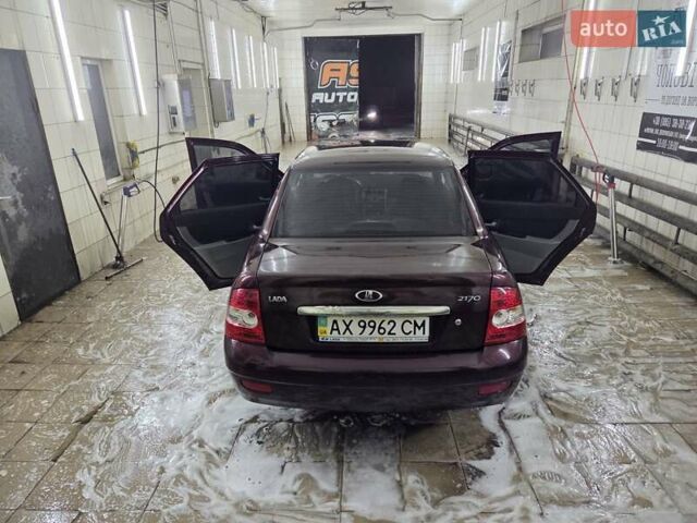 Красный ВАЗ 2170 Priora, объемом двигателя 1.6 л и пробегом 154 тыс. км за 3400 $, фото 5 на Automoto.ua