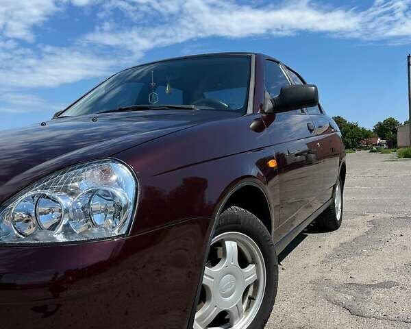 Красный ВАЗ 2170 Priora, объемом двигателя 1.6 л и пробегом 150 тыс. км за 3200 $, фото 3 на Automoto.ua