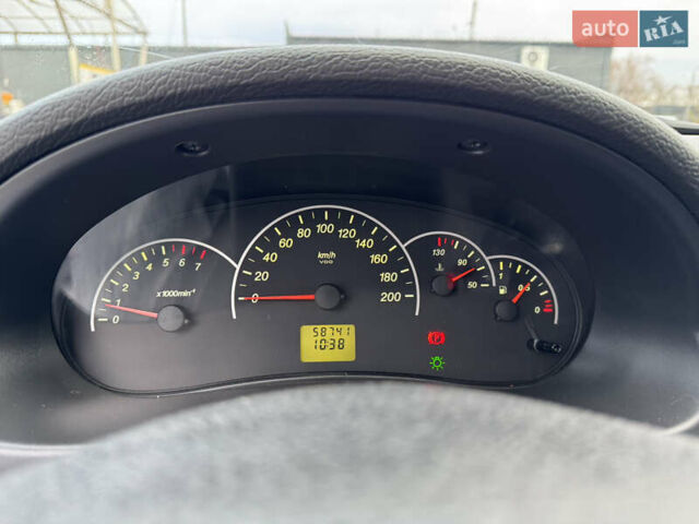 Красный ВАЗ 2170 Priora, объемом двигателя 1.6 л и пробегом 59 тыс. км за 2800 $, фото 10 на Automoto.ua