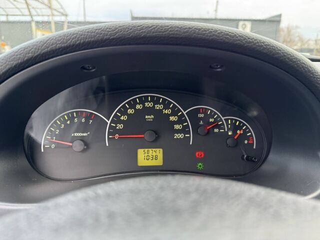 Красный ВАЗ 2170 Priora, объемом двигателя 1.6 л и пробегом 59 тыс. км за 2800 $, фото 6 на Automoto.ua