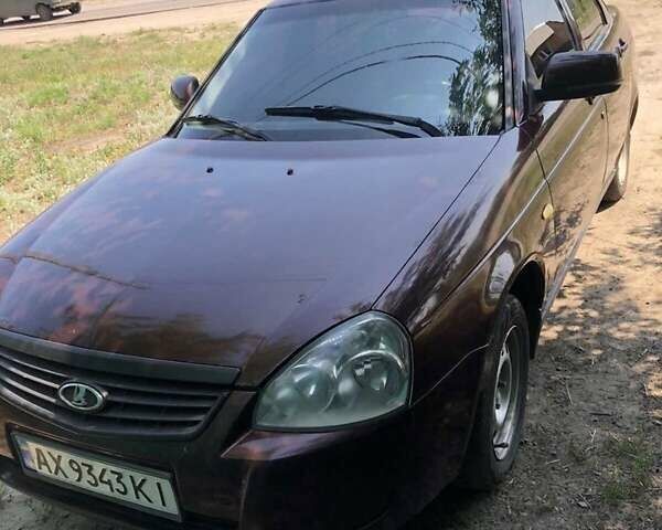 Красный ВАЗ 2170 Priora, объемом двигателя 1.6 л и пробегом 300 тыс. км за 3000 $, фото 4 на Automoto.ua