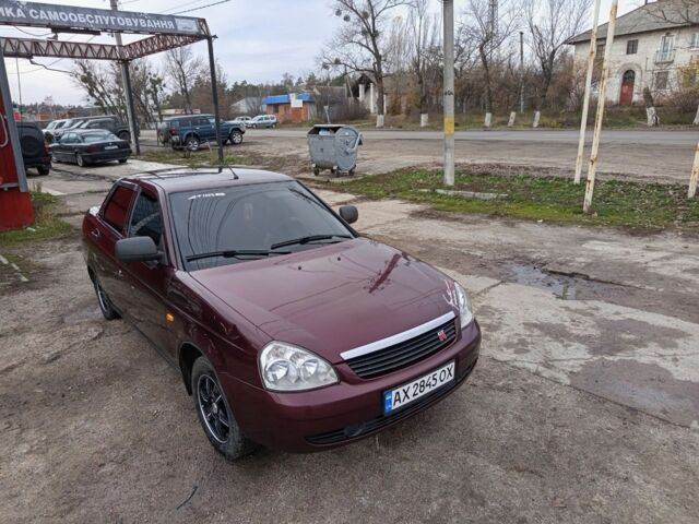 Красный ВАЗ 2170 Priora, объемом двигателя 1.6 л и пробегом 160 тыс. км за 4200 $, фото 3 на Automoto.ua