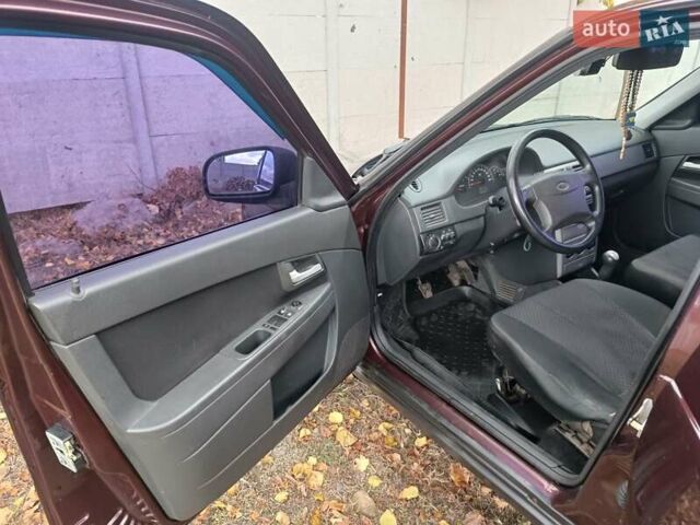 Червоний ВАЗ 2170 Priora, об'ємом двигуна 1.6 л та пробігом 171 тис. км за 4000 $, фото 13 на Automoto.ua