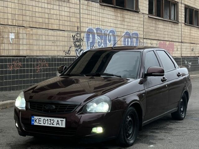 Красный ВАЗ 2170 Priora, объемом двигателя 1.6 л и пробегом 134 тыс. км за 3200 $, фото 2 на Automoto.ua