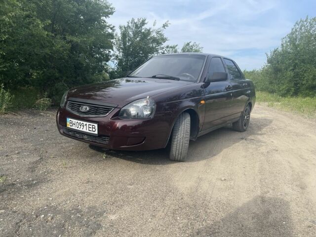 Красный ВАЗ 2170 Priora, объемом двигателя 1.6 л и пробегом 350 тыс. км за 2750 $, фото 3 на Automoto.ua