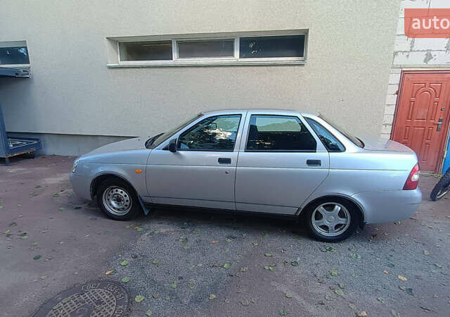 ВАЗ 2170 Priora, объемом двигателя 0 л и пробегом 46 тыс. км за 3200 $, фото 1 на Automoto.ua