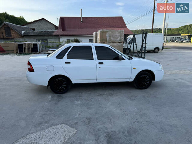 ВАЗ 2170 Priora, объемом двигателя 1.6 л и пробегом 187 тыс. км за 2150 $, фото 11 на Automoto.ua