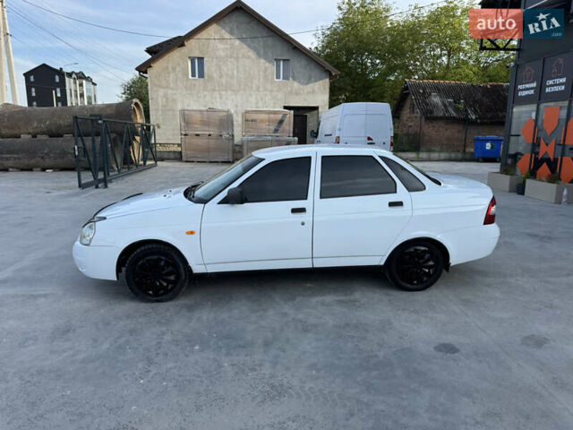 ВАЗ 2170 Priora, объемом двигателя 1.6 л и пробегом 187 тыс. км за 2150 $, фото 3 на Automoto.ua