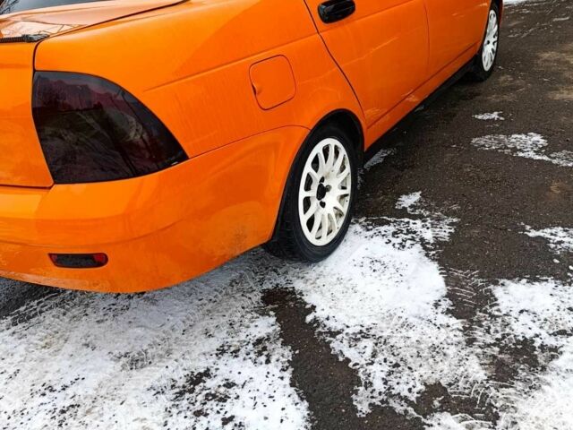 Жовтий ВАЗ 2170 Priora, об'ємом двигуна 2 л та пробігом 83 тис. км за 3500 $, фото 3 на Automoto.ua