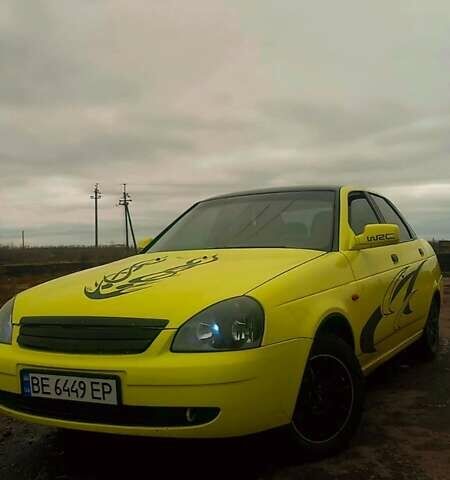 Желтый ВАЗ 2170 Priora, объемом двигателя 1.6 л и пробегом 200 тыс. км за 2400 $, фото 2 на Automoto.ua