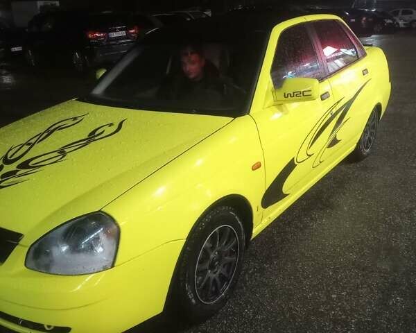 Желтый ВАЗ 2170 Priora, объемом двигателя 1.6 л и пробегом 200 тыс. км за 2400 $, фото 7 на Automoto.ua