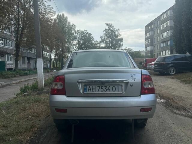 Сірий ВАЗ 2170 Priora, об'ємом двигуна 1.6 л та пробігом 200 тис. км за 2004 $, фото 1 на Automoto.ua