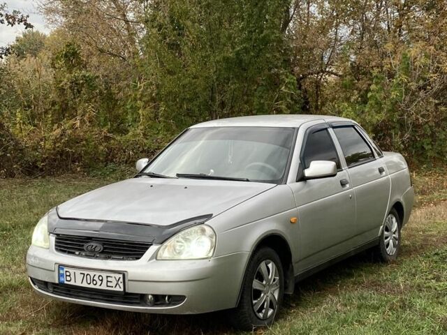 Серый ВАЗ 2170 Priora, объемом двигателя 1.6 л и пробегом 220 тыс. км за 1500 $, фото 1 на Automoto.ua