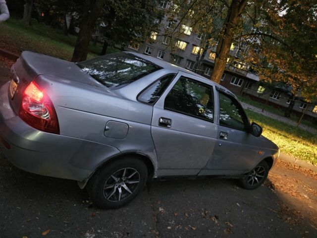 Серый ВАЗ 2170 Priora, объемом двигателя 1.6 л и пробегом 260 тыс. км за 1900 $, фото 4 на Automoto.ua