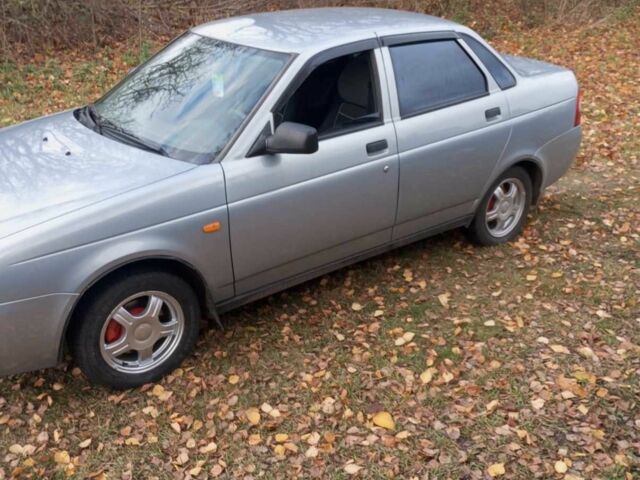 ВАЗ 2170 Priora 2007 у Нежине на Automoto.ua Сірий ВАЗ 2170 Priora, об'ємом двигуна 1.6 л та пробігом 180 тис. км за 2500 $, фото 2 на Automoto.ua